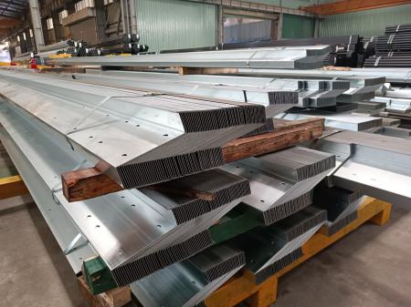 Xà Gồ  Thép Chữ Z Đen - Mạ Kẽm