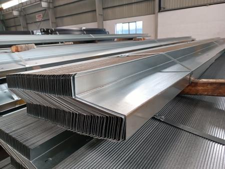 Xà Gồ  Thép Chữ Z Đen - Mạ Kẽm